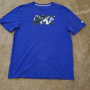 Nike t-shirt